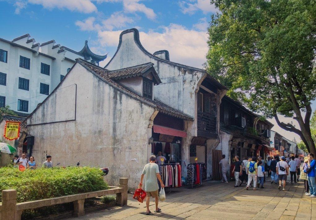 同事离职请大家吃饭，该怎样回复？游戏画面